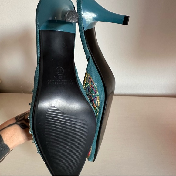 Yin xiang fen blue embroidered shoes - Picture 4 of 6